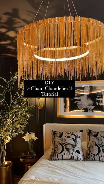 Diy Gold Chandelier, Diy Chandelier Ideas, Diy Hanging Light, Diy Interior Design, Fabric Chandelier, Modern Hanging Lights, Lamp Diy, Diy Chain, Lamp Ideas