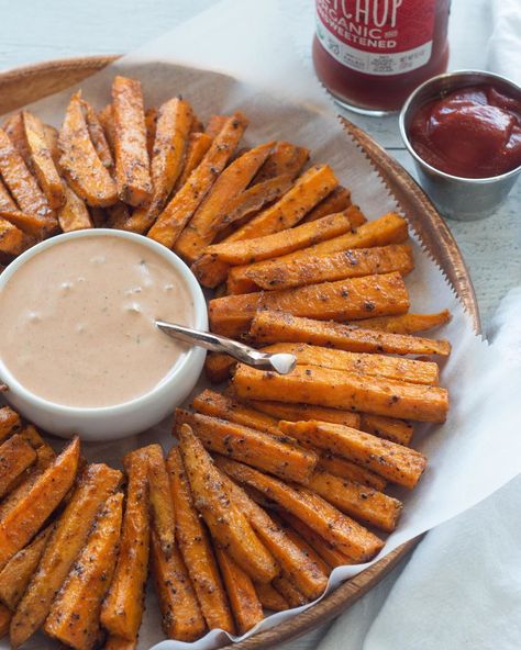 Emily | The Primitive Plate’s Instagram post: “[new recipe] oven baked whole30 sweet potato fries! … While I honestly would love a large order of McD’s fries right about now (they have…” Squash Fries Air Fryer, Whole30 Sweet Potato Fries, Emily Sue, Oven Baked Sweet Potato Fries, Oven Baked Sweet Potato, Butternut Squash Fries, Paleo Waffles, Squash Fries, Baked Sweet Potato Fries