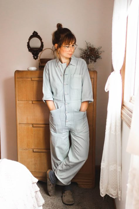 A Week of Real Outfits feat. the Boiler Suit Jumpsuit How To Style Boiler Suit, Styling A Boiler Suit, Womens Boiler Suit, Boiler Suit Women, Farming Outfit Women, Denim Boiler Suit Outfit, Boiler Suit Pattern, Coverall Outfit Women, Boilersuit Outfit