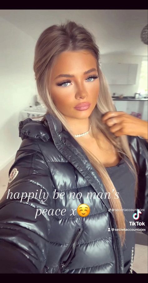 Chavvy Makeup Uk, Chavvy Makeup, Chav Makeup Look, British Hairstyle, Chav Makeup, Chav Girl, British Makeup, British Girl, Tan Blonde