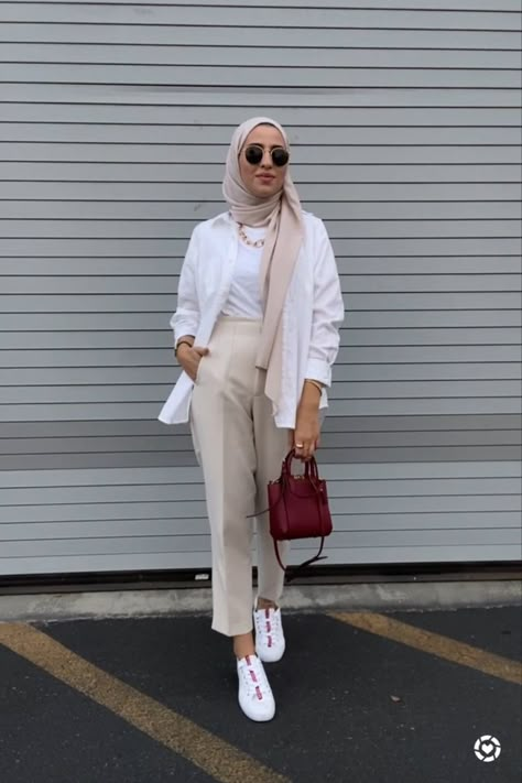 Hijab outfits-Modest fashion Casual Chic Hijab Outfit, Casual Outfits With Hijab, Fashion Outfits Summer Hijab, Modest Shirt Outfits, Trousers Hijab Outfit, Hijab Outfit Work, Hijab Summer Outfits Casual, Summer Outfit For Hijab, Summer Outfits Women Hijab