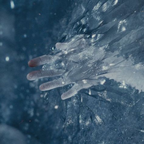 Ice Fantasy Aesthetic, Snow Powers Aesthetic, Narnia Winter Aesthetic, Magic Winter Aesthetic, Magical Winter Aesthetic, Cryokinesis Aesthetic, Ice Aesthetic Powers, Ice Powers Aesthetic, Khione Aesthetic