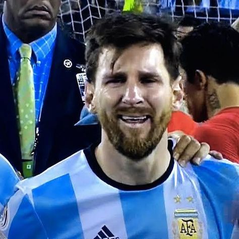 Messi Crying, Messi Funny, Gabriel Jesus, Munnar, Smiling Man, Football Memes, Teen Titans Go, Soccer Pictures, Leo Messi