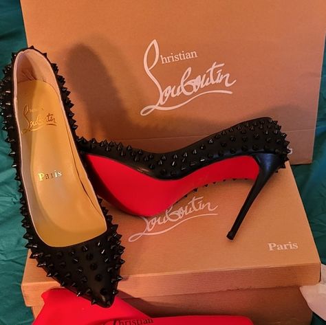 Christian Louboutin Prof Dark, Loubuitton Shoes, Louboutin Shoes Aesthetic, Christian Louboutin Aesthetic, Louboutin Shoes Outfit, Black Red Bottom Heels, Louboutin Heels Outfit, Louboutin Aesthetic, Platform Heel Outfit