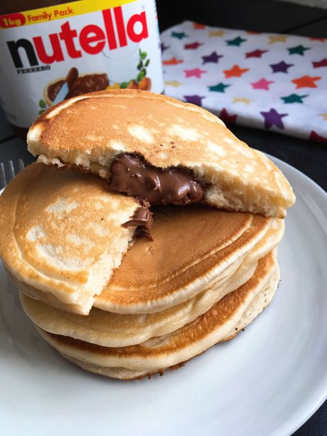 Nutella Stuffed Pancakes, Pancakes Ideas, Pancake Ideas, Pancakes Muffins, Crepes Nutella, Stuffed Pancakes, Pancakes Banana, Pancakes Protein, Pancakes Fluffy