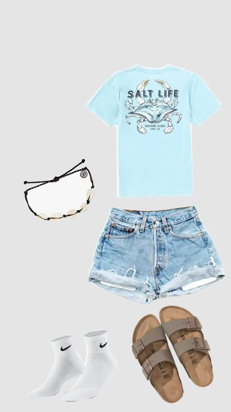 summer inspo ⛱️ Summer Shorts And Tee Outfit, Cute Outfits For Hawaii, Water Park Outfit Ideas, Cute Denim Shorts Outfits, Summer Lake Day Outfit, Utah Outfits Summer, Summer Outfit Inspo 2024, Camp Outfits Summer, Cute Florida Outfits