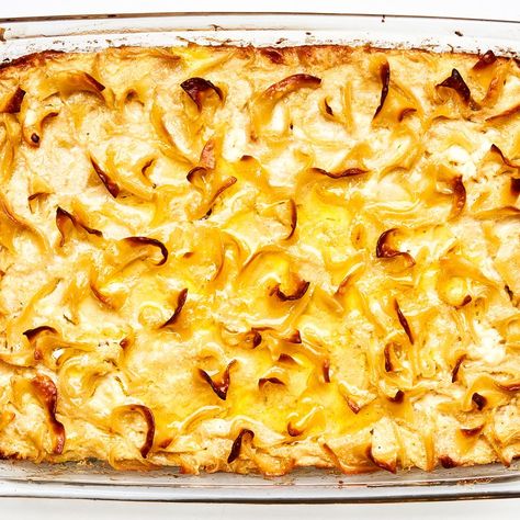 Jewish Kugel, Sweet Noodle Kugel Recipe, Sweet Noodle Kugel, Kugel Recipes, Noodle Pudding, Stolen Recipe, Noodle Kugel Recipe, Jewish Holiday Recipes, Jewish Foods