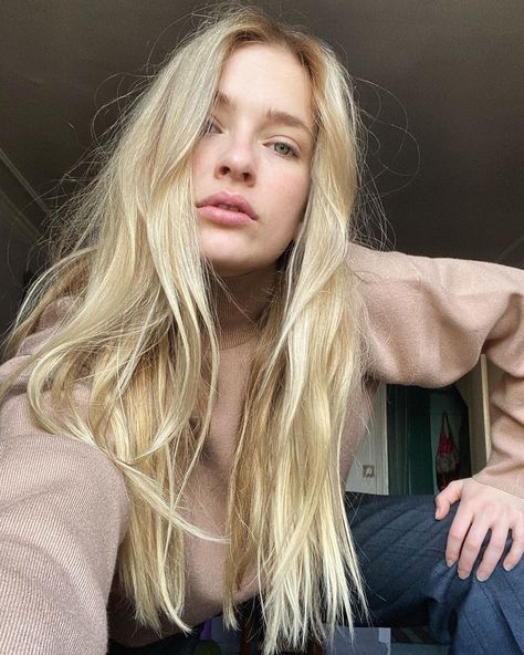 Camille Razat on Instagram: “Selfie” French Blonde Hair, French Blonde, French Beauty Products, Camille Razat, French Beauty, Beauty Routine, Blonde Hair, Beauty Products, To Look