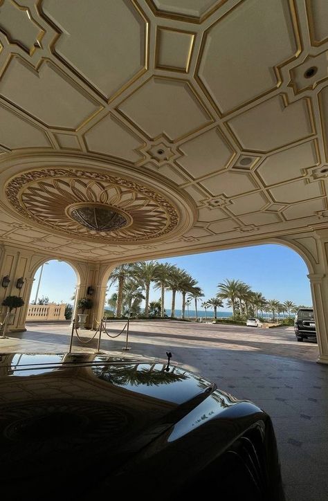 Dubai Houses Luxury, Mediterranean Garden Design, Dubai Houses, Houses Luxury, Entrance Gates Design, Life Vision Board, Luxury Lifestyle Dreams, Peaceful Life, Future Lifestyle