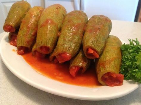 Stuffed Courgette (Kousa Mahshi) Recipe | Arabic Food Recipes | Bloglovin’ Kousa Mahshi Recipe, Mahshi Recipe, Kousa Mahshi, Stuffed Courgette, Beef Tacos Recipes, Squash Varieties, Healthy Beef Recipes, Slow Cooker Recipes Beef, Tomato Broth