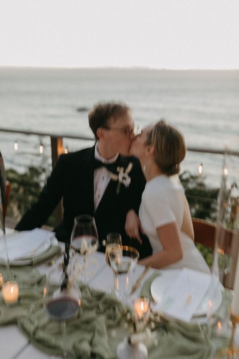 Corinne and Noah’s Romantic Big Sur Wedding | rachelartimephoto.com Big Sur Wedding Venues, Big Sur Beach, California Beach Wedding, Big Sur Elopement, Wedding Dress Beach, Big Sur Wedding, Sarah Seven, California Elopement, California Coastal