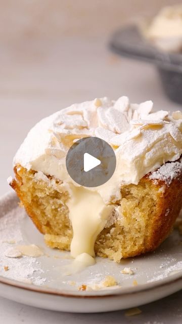 Almond Croissant Cupcake, Almond Croissant Muffins, Almond Cupcake Recipes, Croissant Muffins, Croissant Bakery, Christmas Morning Recipes, Almond Buttercream, Morning Recipes, Bakery Muffins