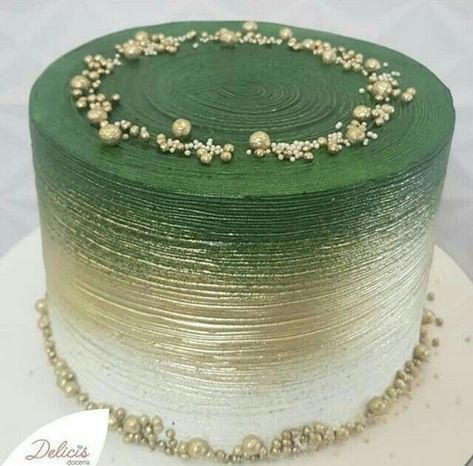 Green And Gold Sweet 16 Cakes, Green And Gold 70th Birthday, Green And White Birthday Party Ideas, Green Gold White Cake, Green Color Cake Designs, Green Graduation Cake Ideas, Green White And Gold Birthday Party, 18th Birthday Cake Green And Gold, Green 30th Birthday Cake