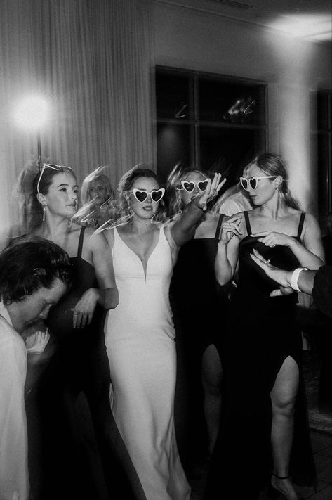 Modern Chic Wedding Aesthetic, Monochrome Wedding Party, Black And White Party Photos, Black Tie Ceremony, Black Tie Bachelorette Party, Black And White Tie Party, Guests In Black Wedding, Bridal Party Black And White, Bachelorette Party Ideas Black And White