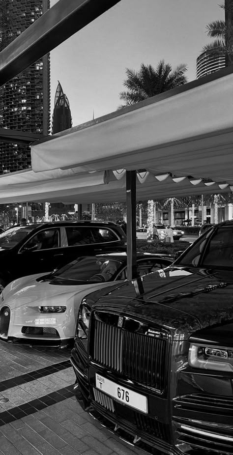 Grey Aesthetic Plain, Old Money Aesthetic Black And White, Black And White Car Aesthetic, Mercedes Black Aesthetic, Luxury Life Aesthetic Wallpaper, Grey And Black Aesthetic, Dark Luxe Aesthetic, Iphone Lockscreen Homescreen, Female Mafia