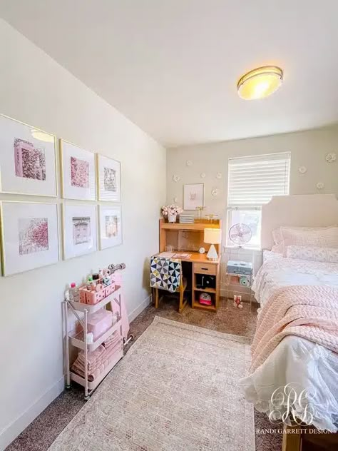 25 Dorm Room Ideas to Copy in 2024: Deck Out Your Space Like a Boss! Pink Dorm Room Aesthetic Minimalist, College Dorm Vanity, Pink Floral Dorm Room, Living Room Dorm Ideas, Baby Pink Dorm Room, Pastel Pink Dorm Room, Pink And White Dorm Room Ideas, Clean Girl Dorm Room, Light Pink And White Bedroom