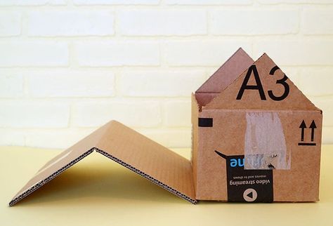 Make your own DIY Cardboard Cat House and create a cozy hangout for your favorite feline! Cats love lounging around in boxes, especially cute house-shaped ones! Cardboard Cat House Diy, Cat House Diy Cardboard, Cat House Ideas, Cardboard Box Houses, Cardboard Fireplace, House Bunny, Cardboard Cat House, Cardboard Cat, Blinds And Shades