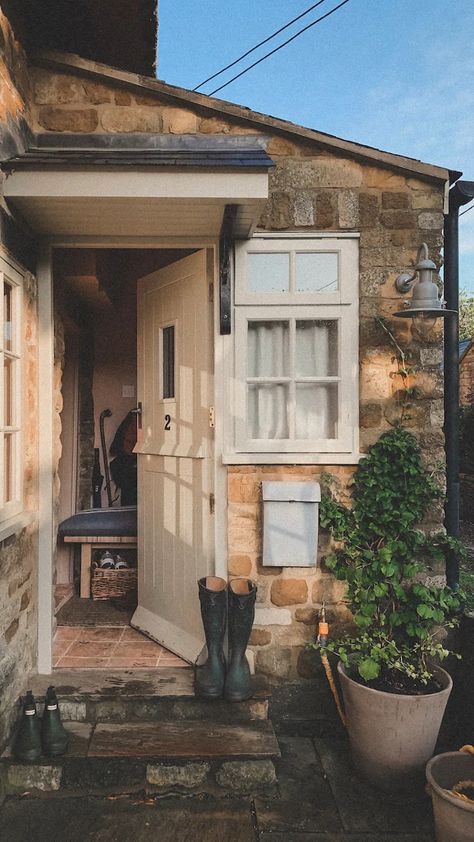 Scottish Cottage Interior, Scottish Cottages, Soho Farmhouse, English Country Cottage, Wild Rabbit, Cottage Aesthetic, Cottage Exterior, Cottage Interior, Thatched Cottage