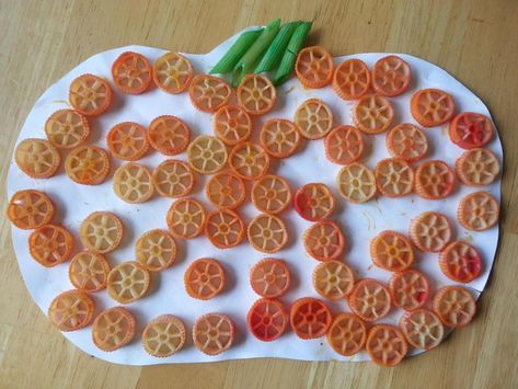 Pasta Pumpkin Craft Pumpkin Crafts For Preschoolers, Pasta Pumpkin, Round Pasta, Pasta Crafts, Classroom Diy, Toddler Themes, Crafts For Preschoolers, Halloween Crafts Preschool, Pumpkin Craft