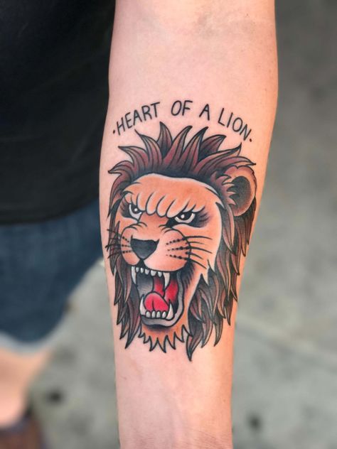 12+ American Tattoo Ideas: Traditional Lion Tattoo Designs Traditional Style Lion Tattoo, Lion Knee Tattoo, Traditional Tattoo Lion, American Traditional Lion, Luis Tattoo, Traditional Lion Tattoo, Lion Tattoo Meaning, Tato Tradisional, Traditional Tattoo Old School