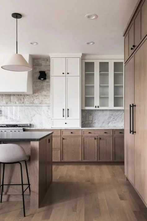 Kitchen White Oak Floors, Wood Cabinets Kitchen Black Counter, White And White Oak Kitchen Cabinets, White Oak Shaker Cabinets, Modern White Oak Kitchen, White Oak And White Kitchen, Birch Cabinets Kitchen, White Oak Cabinets Kitchen, Oak And White Kitchen