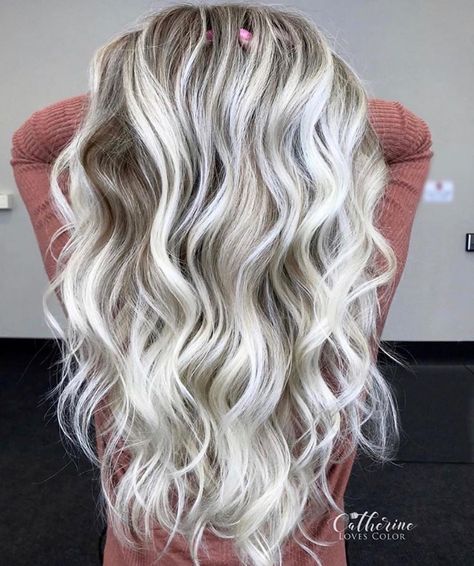 Unique Hair Colors, Waterfall Hair, Blonde Highlights With Lowlights, Icy Blonde Highlights, Waterfall Hairstyle, Ice Blonde Hair, Platinum Blonde Hair Color, Icy Blonde Hair, Beautiful Blonde Hair