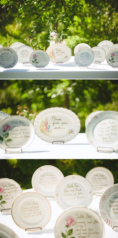 Clever and Cute Wedding Place Card Ideas Vintage Place Cards, Wedding Seating Charts, Party Seating, Vintage Wedding Cards, Wedding Reception Seating, Find Your Seat, Seating Plans, Signing Table Wedding, Wedding Display