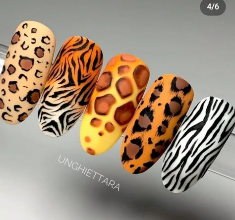 Africa Inspired Nails, Animals Print Nail Art, Animal Print Nail Art Tutorial, Tiger Nails Designs, Jungle Nails Animal Prints, Zibra Paint Nail Art, Ombre Animal Print Nails, Safari Nails, Nail Art Courses