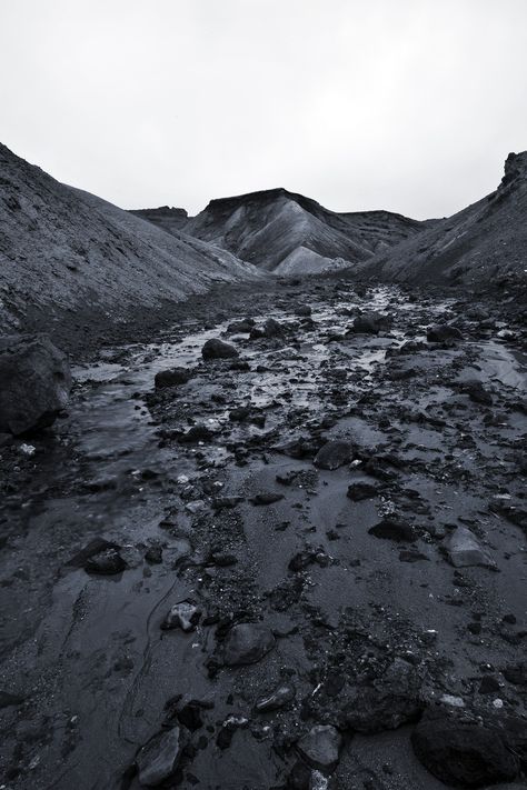 Weird Aesthetic, Composition Board, Rocky Terrain, Jyn Erso, Senior Project, She Wolf, Final Fantasy Vii, In The Desert, Elder Scrolls