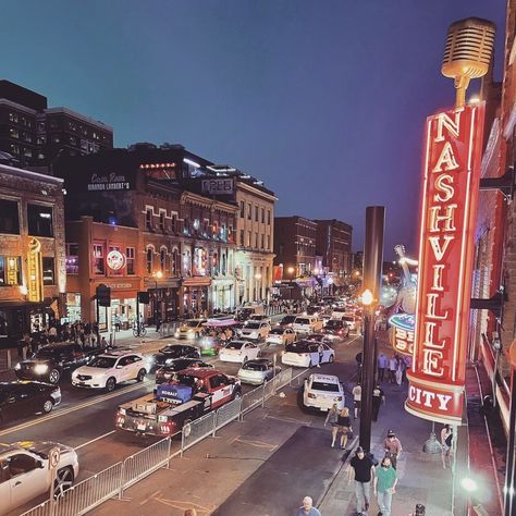 When you think Music City, think Broadway. This avenue is chock full of honky tonks, stores, and entertainment venues. Lit up by neon lights, it reflects the city’s colorful country music scene. Nashville Music Scene, Nashville City, Nashville Music, Music City, Neon Lights, Neon Lighting, Country Music, Nashville, Tennessee