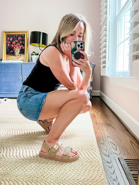 Steve Madden Sandals Outfit, Tkees Flip Flops, Platform Sandals Outfit, Tan Platform Sandals, Neutral Sandals, Flip Flops Style, Comfy Sandals, Fun Heels, Sandals Outfit