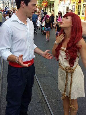 17 Unique DIY Disney Couples Costumes Ideas For Halloween | Gurl.com Disney Çiftleri, Disney Couple Costumes, Halloween Costume Puns, Meme Costume, Teacher Halloween Costumes, Best Couples Costumes, Cheap Halloween Costumes, Mermaid Halloween, Hallowen Costume