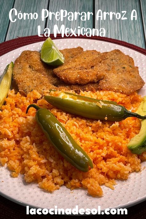 #arrozrojo #arrozalamexicana #recetadearrozrojo #comidamexicana #mexicanfood #ricoyfacil Chile Serrano, Zucchini, Rice, Meat, Chicken, Courgettes