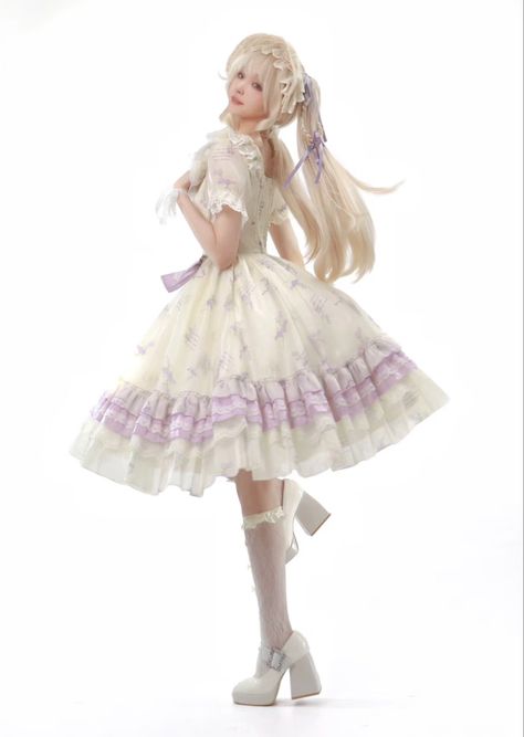 Poses Reference Dress, Chisato Shirasagi, Pose Ref, Fashion Aesthetic Outfits, Fun Poses, Lolita Outfits, Anatomy Poses, Poses Reference, Cool Poses