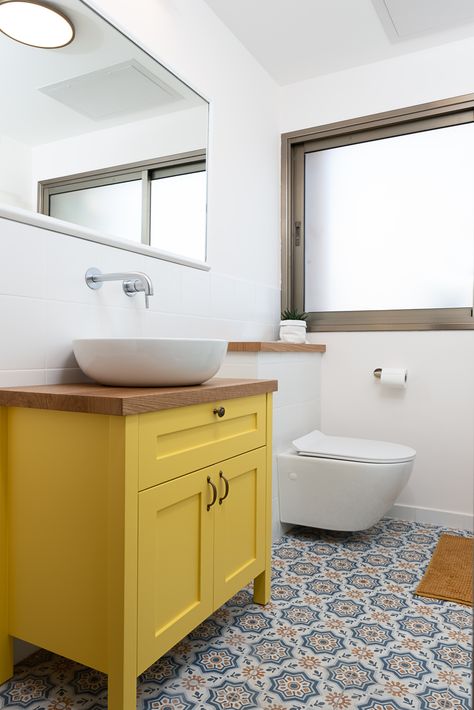 I designed a small and comfotable Yellow cupboard in this colorful bathroom Colorful Bathroom Furniture, Yellow Cabinets Bathroom, Small Colourful Bathroom Ideas, Small Bathroom Colourful, Yellow Bathroom Cabinets, Yellow Small Bathroom, Mustard Bathroom Decor, Blue And Yellow Bathroom Ideas, Small Yellow Bathroom