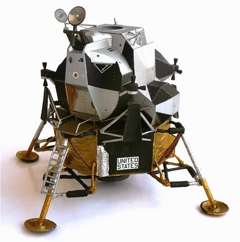 Dragon's 1/48 scale Grumman LM (Lunar Module) Eagle used in the Apollo 11 landing. Space Futuristic, Apollo 9, Lunar Rover, Apollo Spacecraft, Space The Final Frontier, Lunar Module, Apollo Space Program, Model Rocket, Lunar Lander