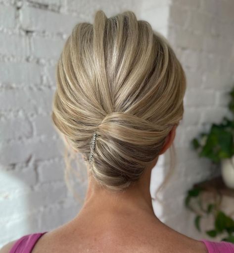 Short Updo For Wedding, Sleek Mother Of The Bride Hair, Grandmother Of The Groom Hairstyles, Loose Chignon Updo, Mother Of The Bride Updo Hairstyles Short Hair, Wedding Hair Shoulder Length Updo, Mother If The Bride Hair, Short Hair For Mother Of The Bride, Mother Of The Bride Hair Short Bob