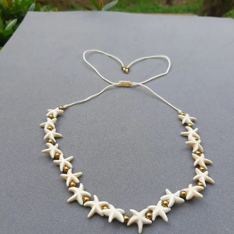 Collar de estrellas de mar $50 Happy Birthday 18th, Edgy Jewelry, Beaded Necklace Designs, Jewelry Accessories Ideas, Seashell Necklace, Cute Little Things, Girly Jewelry, Shell Necklaces, Beach Jewelry