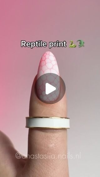 Pink Reptile Nails, Reptile Nails Design, Reptile Nails, White Gel Polish, Pink Gel Polish, Nail Videos, Cover Nails, Dark Ombre, Matte Top Coat