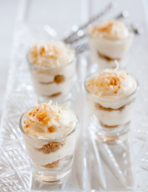 Dessert shooters make a fun and unique treat to take to a party. These no bake piña colada cheesecake shooters are the perfect mini dessert for summer fun! * GoodieGodmother.com Caramel Apple Recipes Homemade, Mini Desserts Shooters Recipes, Mini Dessert Shooters, Guava Desserts, Kiwi Dessert, Dessert Shooters Recipes, Cheesecake Shooters, Dessert For Summer, Caramel Apples Recipe