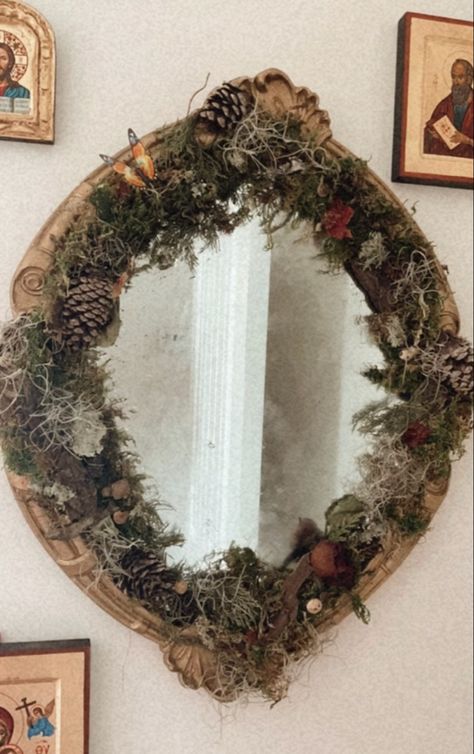 Fairycore Dresser Furniture, Gothic Moss Mirror, Mossy Picture Frame, Fairy Portal Mirror, Cottage Core Shelf Decor, Moss Mirror Frame, Woodland Mirror, Fairycore Bathroom, Moss Mirror Diy