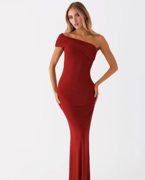 Formal dresses red