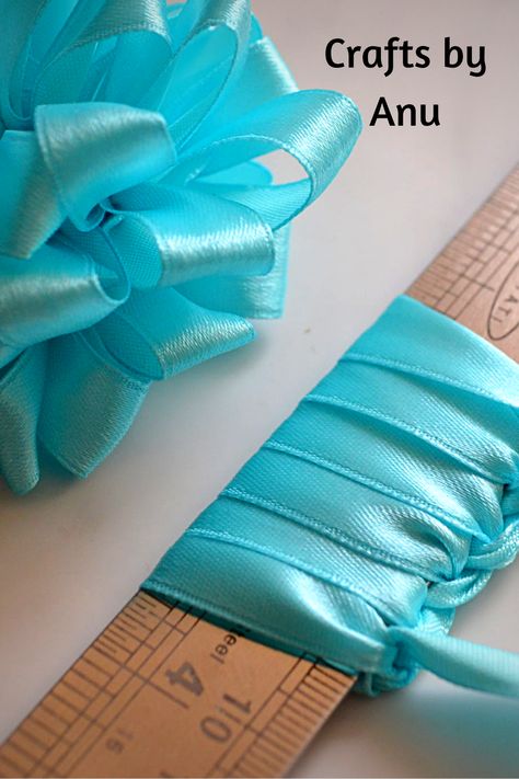 Corsage Bows How To Make, Easy Ribbon Crafts, Satin Flowers Diy, Christmas Ribbon Crafts, Satin Ribbon Flower, Pine Cone Christmas Decorations, Ribbon Flowers Bouquet, Ribbon Flowers Diy, Ribbon Projects