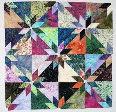 Exuberant Color : 3 ways to make Hunter Star quilts......... Scrappy Hunter Star Quilt, Scrappy Hunters Star Quilt, Hunters Star Quilt Block, Hunter Star Quilt, Star Quilt Ideas, Bonnie Hunter Scrap Quilts, Exuberant Color, Hunters Star, Hunters Star Quilt