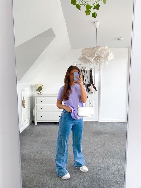 Purple Shirt And Jeans Outfit, Blue Jeans Outfit Streetwear, Jeans Outfit Streetwear, Purple Shirt Outfit, Purple Shirt Outfits, Printed Shirt Outfit, Streetwear Basics, Versus Tour, Blue Jeans Outfit