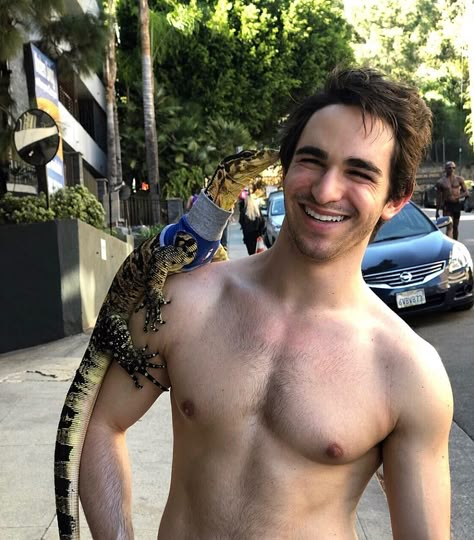 Zachary Gordon, Dragon Dinosaur, Lizard Dragon, Devon Bostick, Celebrity Style Icons, Young Actors, St Pattys, St Pattys Day, Day Hike