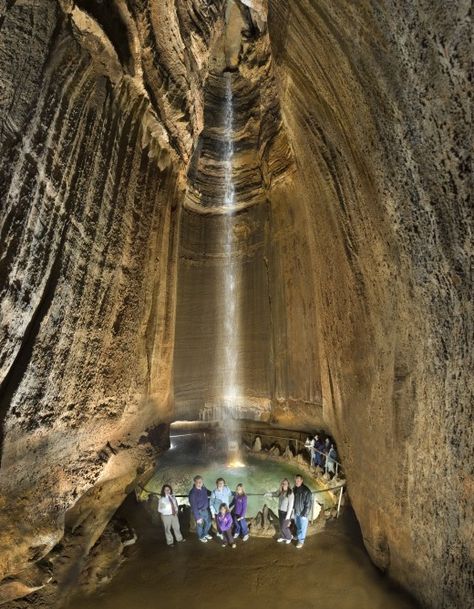 10 Tennessee Caves You Want to Visit and Explore Tennessee Road Trip, Smokey Mountains Vacation, Ruby Falls, Tennessee Travel, Nashville Trip, Tennessee Vacation, Mountain Vacations, Vacation Places, Gatlinburg