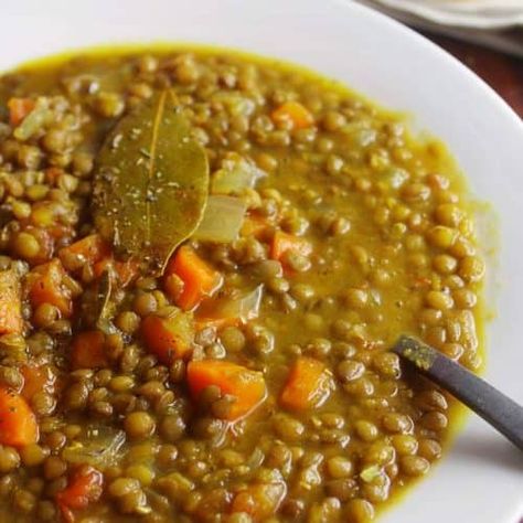 MEDITERRANEAN LENTIL SOUP - 30 days of Greek food Mediterranean Diet Vegetarian, Diet Vegetarian Recipes, Mediterranean Lentil Soup, Homemade Whole Wheat Bread, Anti Oxidant Foods, Lentil Soup Recipes, Greek Dishes, Lentil Recipes, Diet Vegetarian