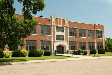 School Building Exterior, High School Building, Industrial District, American High School, Building Aesthetic, Public High School, Modern Deco, School Tops, School Building