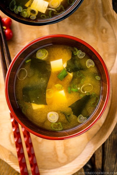 It’s super easy to make authentic Japanese miso soup at home! As the daily elixir of the Japanese diet, homemade miso soup is not only delicious but also brings many great health benefits. My recipe shows you how to make quick and easy Japanese soup stock (dashi) for a simple tofu and wakame miso soup. #miso #misosoup | Easy Japanese Recipes at JustOneCookbook.com Homemade Miso Soup, Homemade Miso, Japanese Miso Soup, Miso Soup Recipe, Wakame Seaweed, Japanese Diet, Soup Stock, Japanese Soup, Easy Japanese Recipes